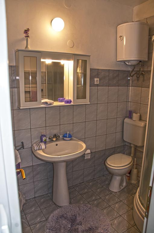 Marina Rooms Komiza Bilik gambar