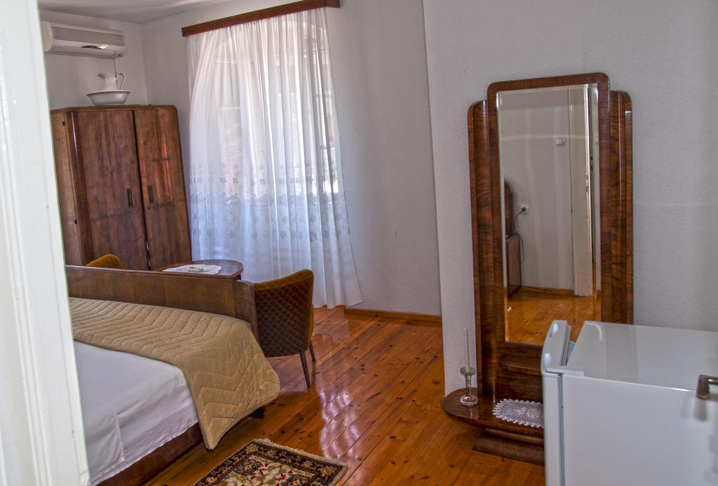 Marina Rooms Komiza Bilik gambar