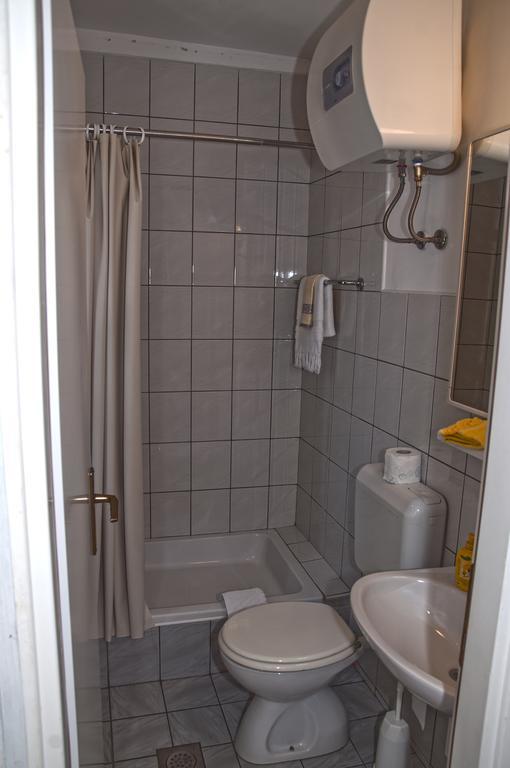 Marina Rooms Komiza Bilik gambar